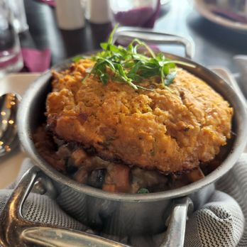 Silo Modern Farmhouse - Chicken Pot Pie - New American Near Me - Lenexa, Kansas Silo Modern Farmhouse - Chicken Pot Pie - New American Near Me - Lenexa, Kansas