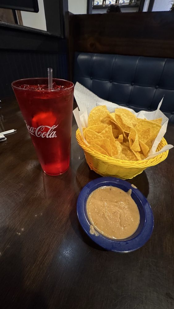 Rio's Mexican Cuisine In Logo