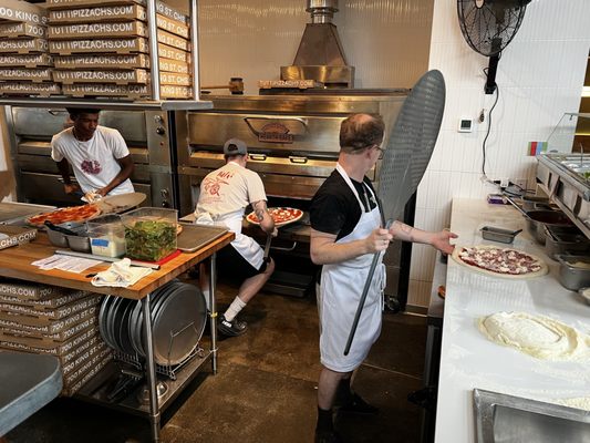 Tutti Pizza by null