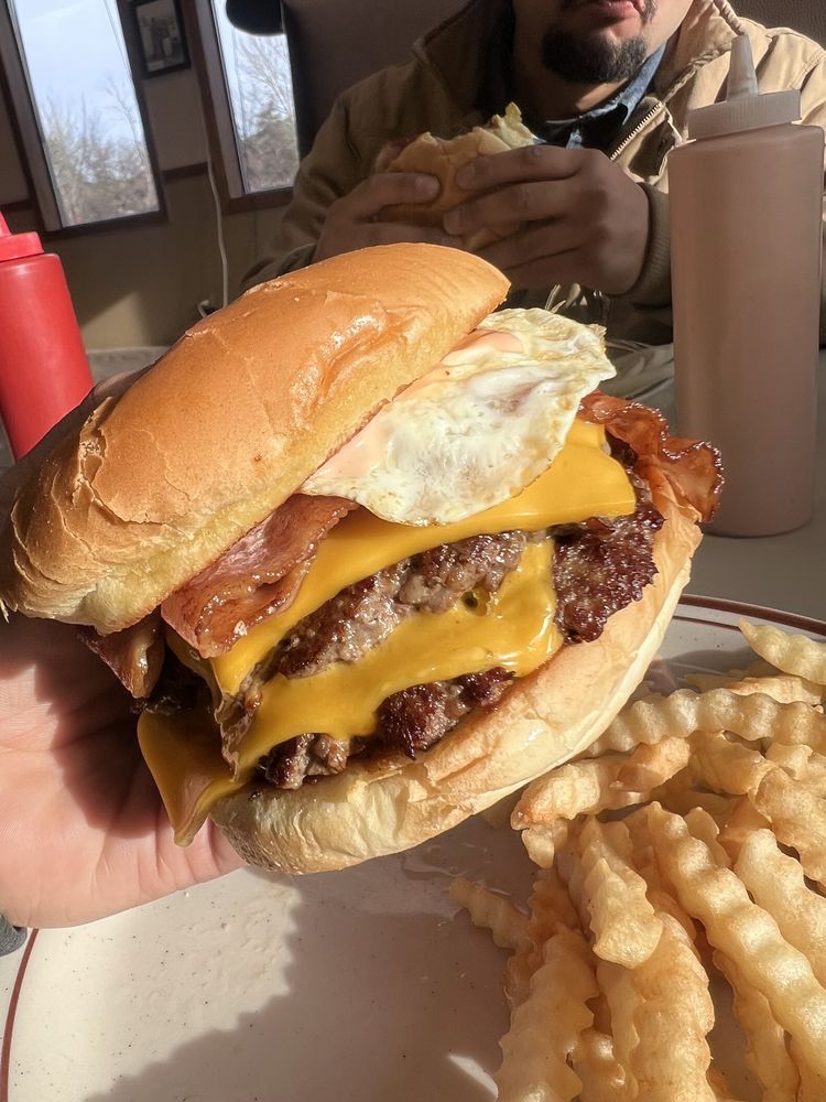 DONALD’S FAMILY DINING Updated July 2024 304 N US Hwy 95, Lapwai