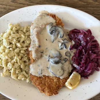 Treffpunkt - Schweineschnitzel Jäger Art (Hunter Style Pork Schnitzel) with Rotkohl (Red Cabbage) and spatzle - German Near Me - Scottsdale, Arizona Treffpunkt - Schweineschnitzel Jäger Art (Hunter Style Pork Schnitzel) with Rotkohl (Red Cabbage) and spatzle - German Near Me - Scottsdale, Arizona