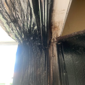 Fountain Oaks - Bad door - Apartments Near Me - Phoenix, Arizona