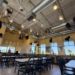 King Kong Restaurant - Flying primates