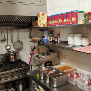Ramo's - Küche - jeden Tag wird die Suppe frisch zubereitet - Kebab Near Me - Mainz, RP Ramo's - Küche - jeden Tag wird die Suppe frisch zubereitet - Kebab Near Me - Mainz, RP