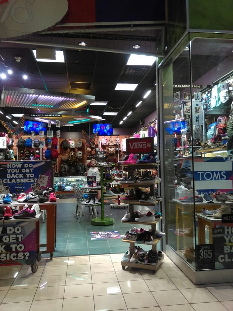 JOURNEYS BOISE TOWN SQUARE 350 N Milwaukee St, Boise, Idaho Shoe Stores Phone Number Yelp