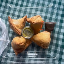 Samosa order 10.75$