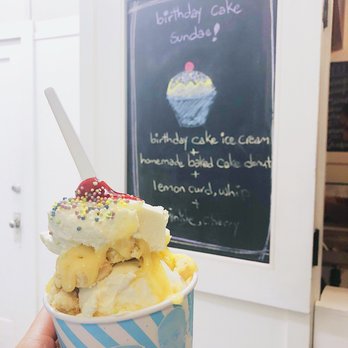 Molly Moon's Homemade Ice Cream - Ice Cream & Frozen Yogurt Near Me - Seattle, Washington