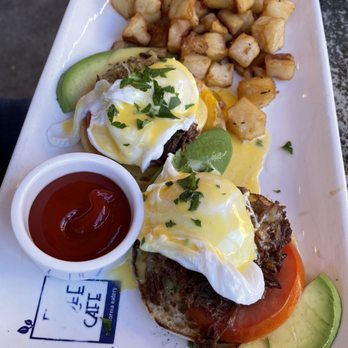 Fig Tree Cafe - Braised Angus Beef Short Ribs Bennie - Breakfast & Brunch Near Me - San Diego, California Fig Tree Cafe - Braised Angus Beef Short Ribs Bennie - Breakfast & Brunch Near Me - San Diego, California