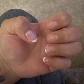 Daily Nails & Spa - Left hand - Nail Salons Near Me - Springfield, Virginia Daily Nails & Spa - Left hand - Nail Salons Near Me - Springfield, Virginia