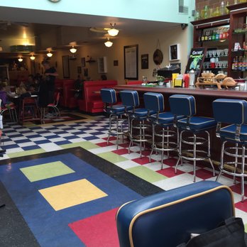 Green Light Diner - Diners Near Me - Poulsbo, Washington