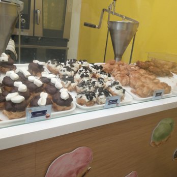 Beard Papa's - Bakeries Near Me - Charlotte, North Carolina