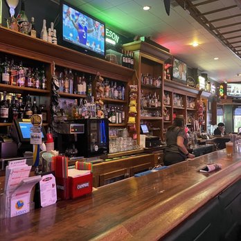 Town Square - Bars Near Me - Sonoma, California