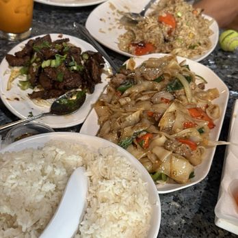Tony Thai Restaurant - Beef Pad Kee Mow, Tiger Cry Beef, Combination Fried Rice. And Thai Tea - Thai Near Me - Houston, Texas Tony Thai Restaurant - Beef Pad Kee Mow, Tiger Cry Beef, Combination Fried Rice. And Thai Tea - Thai Near Me - Houston, Texas
