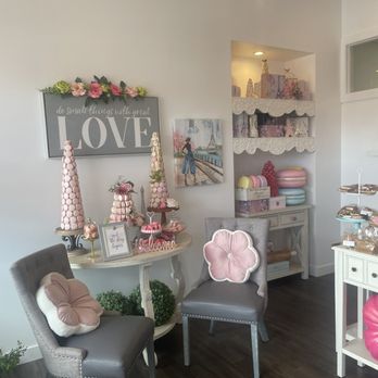 LeilaLove Macarons - Inside - Desserts Near Me - Park Ridge, Illinois