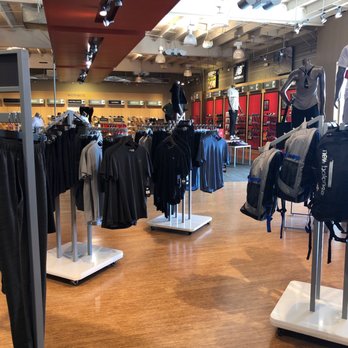 New Balance - New Balance Store! - Shoe Stores Near Me - Pasadena, California New Balance - New Balance Store! - Shoe Stores Near Me - Pasadena, California