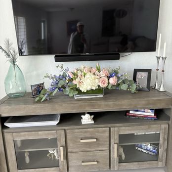 Florana Flowers - Hydrangea, rose, and orchid arrangement is so beautiful - Florists Near Me - Miami, Florida Florana Flowers - Hydrangea, rose, and orchid arrangement is so beautiful - Florists Near Me - Miami, Florida