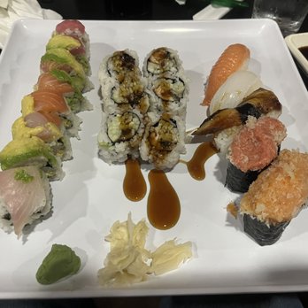 Cayenne Sushi Restaurant - Sushi,
Eel w/ Cucumber Roll (8/10),
Eel Nigiri (9/10)
Squid Nigiri (7/10)
Spicy Tuna/Salmon (5/10) - Asian Fusion Near Me - Johnston, Rhode Island Cayenne Sushi Restaurant - Sushi,
Eel w/ Cucumber Roll (8/10),
Eel Nigiri (9/10)
Squid Nigiri (7/10)
Spicy Tuna/Salmon (5/10) - Asian Fusion Near Me - Johnston, Rhode Island