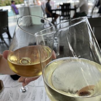 Chart House - Chardonnay and Sauvignon Blanc - Seafood Near Me - Alexandria, Virginia Chart House - Chardonnay and Sauvignon Blanc - Seafood Near Me - Alexandria, Virginia