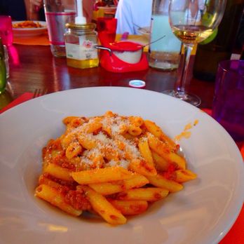 Fattoria Poggio Alloro - Pasta from lunch with beef from their farm - Wine Bars Near Me - San Gimignano, AG Fattoria Poggio Alloro - Pasta from lunch with beef from their farm - Wine Bars Near Me - San Gimignano, AG