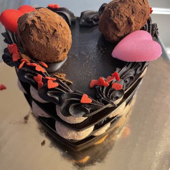 Beach Bakery - Special Cake - Bakeries Near Me - Westhampton Beach, New York