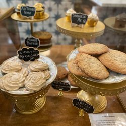 Perets Dessert & Coffee Bar