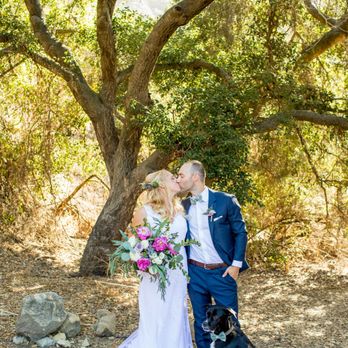 Couture Flowers by Kimberly Perry - Wedding Planning Near Me - Costa Mesa, California Couture Flowers by Kimberly Perry - Wedding Planning Near Me - Costa Mesa, California