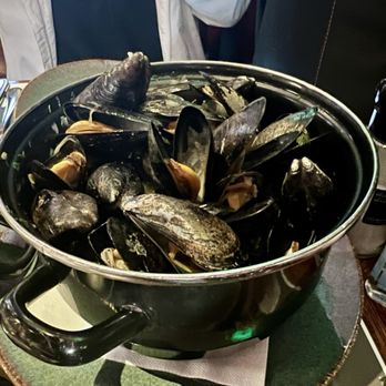 Bierbrasserie Cambrinus - Mossel bier - Beer Bar Near Me - Bruges, VWV Bierbrasserie Cambrinus - Mossel bier - Beer Bar Near Me - Bruges, VWV