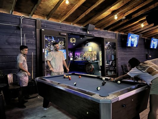 Drinks Backyard by null