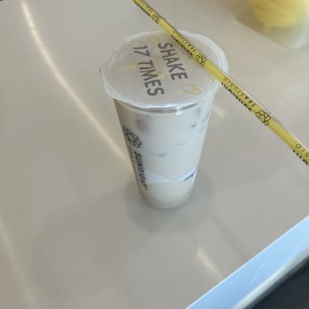 Sunright Tea Studio  - Oolong Milk TeA - Bubble Tea Near Me - Las Vegas, Nevada