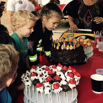 Gifts La - The kids could not keep their hands off! - Gift Shops Near Me - Canoga Park, California