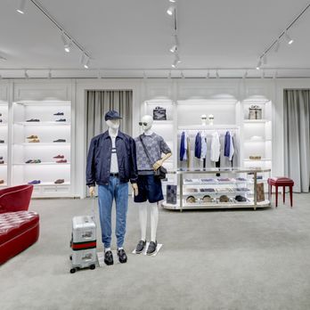 Gucci - Leather Goods Near Me - East Rutherford, New Jersey