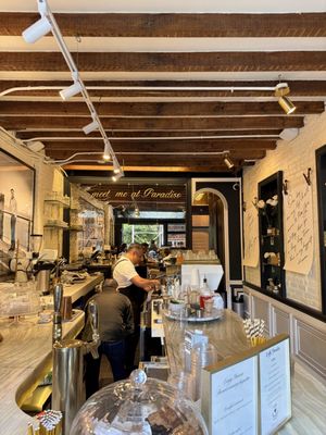 Caffe Paradiso by null