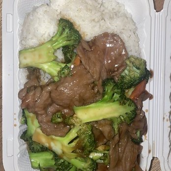 China Wok - small order of beef & broccoli - Chinese Near Me - New York, New York