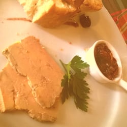 Auberge du Grebe - Le foie gras en entrée, petite quantité mais très bonne qualité.