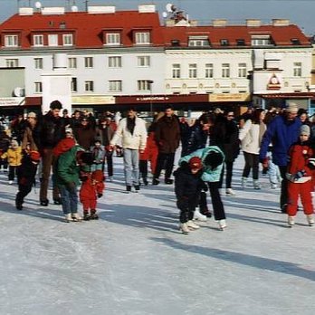 Engelmann Kunsteisbahn & Engelmann Soccer - Skating Rinks Near Me - Vienna, 9