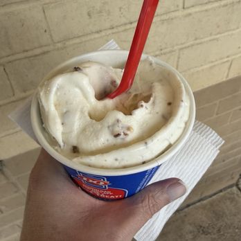 Dairy Queen - Snickers blizzard - Burgers Near Me - Mount Vernon, Texas