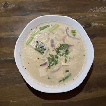 Loak Toung Thai - Tom kha - IG @bougiefoodieboi - Thai Near Me - Tacoma, Washington Loak Toung Thai - Tom kha - IG @bougiefoodieboi - Thai Near Me - Tacoma, Washington