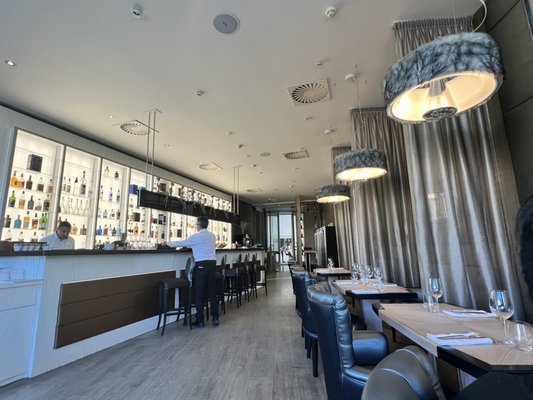 Art Restaurant Mánes by null