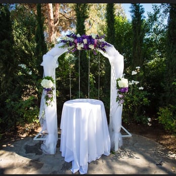 Carmen's Flowers - Entire arch display - Florists Near Me Carmen's Flowers - Entire arch display - Florists Near Me