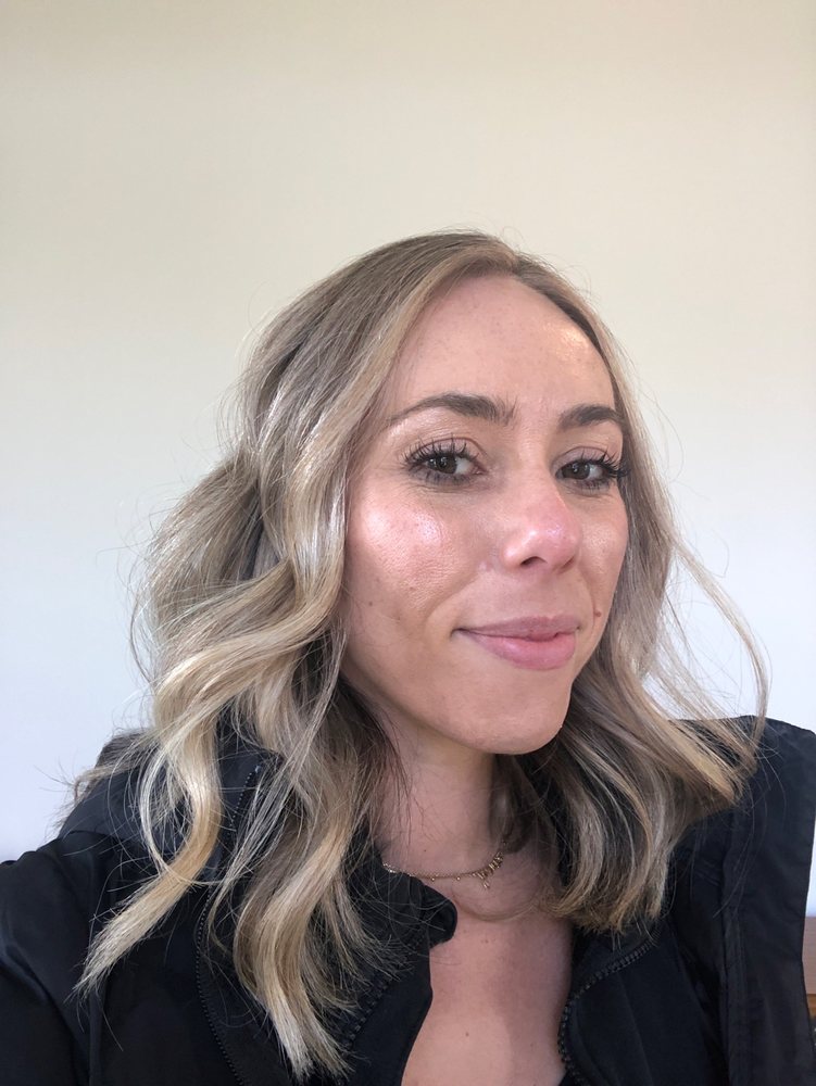 SALON METRIC Updated October 2024 19 Reviews 28 SE 3rd St, Lee's