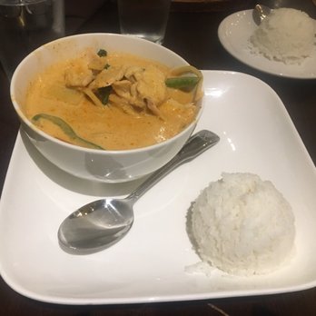 Thainamite Brady - Chicken red curry - Sushi Bars Near Me - Milwaukee, Wisconsin Thainamite Brady - Chicken red curry - Sushi Bars Near Me - Milwaukee, Wisconsin
