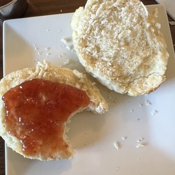 82 Queen - Buttermilk biscuits appetizer - Southern Near Me - Charleston, South Carolina 82 Queen - Buttermilk biscuits appetizer - Southern Near Me - Charleston, South Carolina
