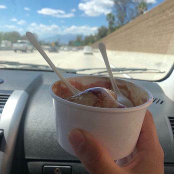 à la minute - Strawberry Balsamic (looked prettier before eating) - Ice Cream & Frozen Yogurt Near Me - Redlands, California