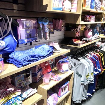 BoxLunch - Women's Clothing Near Me - Louisville, Kentucky BoxLunch - Women's Clothing Near Me - Louisville, Kentucky