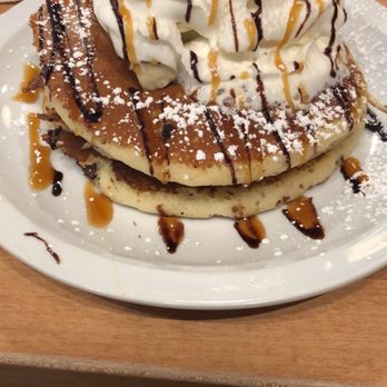 Brownstone Pancake Factory - Showstopper Pancake - Breakfast & Brunch Near Me - Edgewater, New Jersey