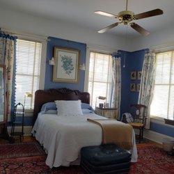 St John's House Bed & Breakfast - Perfect temperature, clean bedding and towels, loved it!