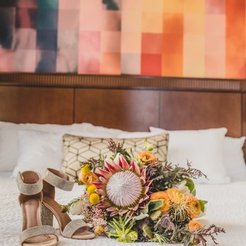Analog Floral - Bridal bouquet - Florists Near Me - Seattle, Washington