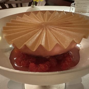 Bozar - Raspberry & peach - Brasseries Near Me - Brussels, BRU
