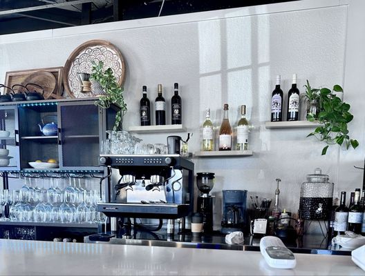 PIK-NIK Deli + Wine Bar by null