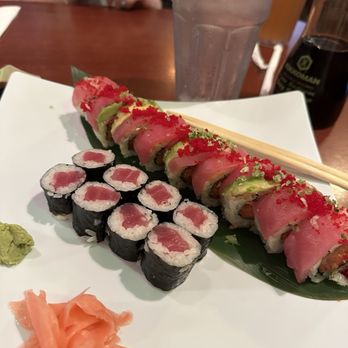 New Zealand Cafe - Tuna roll (left) red dragon roll (right) - Sushi Bars Near Me - Charlotte, North Carolina New Zealand Cafe - Tuna roll (left) red dragon roll (right) - Sushi Bars Near Me - Charlotte, North Carolina